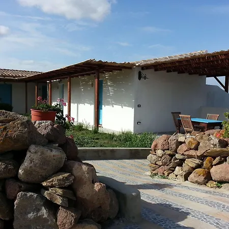 Konukevi Sa Corti De Sa Perda Piscinas